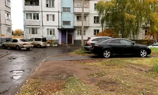 «Добро пожаловаться»: жители Гидростроителя недовольны состоянием дороги во дворе и не только