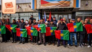 Мужчины Братска не перестают поддерживать Родину