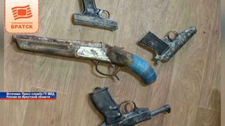 Полиция проводит проверку по факту обнаружения арсенала оружия в частном гараже в Братске